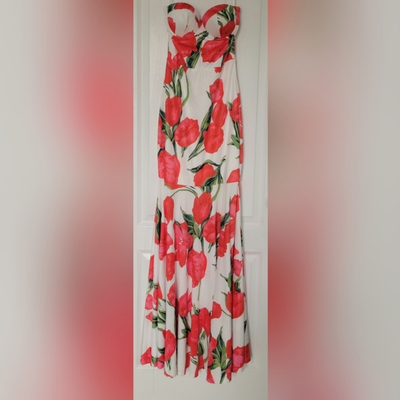 Floral, strapless, Maxi Dress - Picture 5 of 6